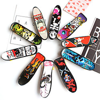 10 pcs Finger skateboards Mini fingerboards Finger Toys Plastic Cartoon Pattern Kid