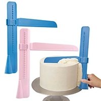 1pc Adjustable Plastic Cream Spatula Cake Spatula Smoother Baking Utensils