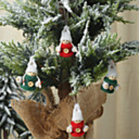 2pcs Christmas Decorations Knitted Button Doll Small Pendant Mini Creative Doll Tree Pendant