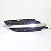 2Pcs LED Daytime Running Light With Turn Signal Assembly For Mercedes-benz B Class W246 B180 B200 2011-2014