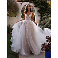 A-Line Wedding Dresses V Neck Chapel Train Lace Tulle Spaghetti Strap Romantic Sexy Beautiful Back with Appliques 2020