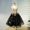 Ball Gown Color Block Elegant Homecoming Cocktail Party Dress V Neck Sleeveless Knee Length Tulle with Pleats Appliques 2020
