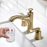 Bathroom Sink Faucet - Pullout Spray Brushed Gold Widespread Two Handles Three HolesBath Taps