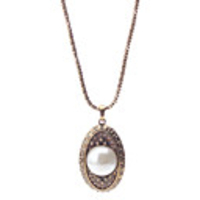 Big Pearl Antique Gold Necklace