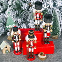 Christmas Decoration Wooden Painted 20cm Walnut Soldier Doll Ornaments