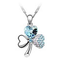 Clover Pattern Crystal Necklace