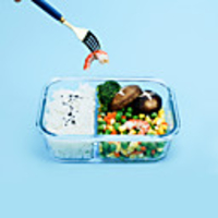 Food Storage Containers Set Newly Innovated Hinged BPA-free Locking Lids 100% Leak Proof Glass Meal Prep Containers Great On-the-go Freezer to Oven Safe Food Containers Storage Bag Offered