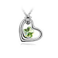 Green Shining Crystal And Platinum Plated Alloy Heart Shaped Pendant Necklace