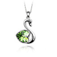 Green Shining Crystal And Platinum Plated Alloy Swan Shaped Pendant Necklace