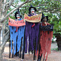 Halloween Party Toys Halloween Hanging Ghost Skull Skeleton Electric with Scary Sound and Glowing LED Red Eyes Resin Adults Trick or Treat Halloween Party Favors Supplies