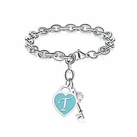 initial bracelets heart engraved 26 letters charms bracelet stainless steel silver alphabet bracelet with cute key birthday christmas jewelry gift for women teen girls (t)