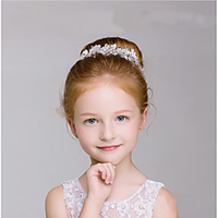 Korean Pearl / Crystal Headpiece with Crystal / Pearls 1 pc Special Occasion / Party / Evening Headpiece