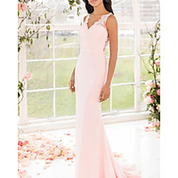 Mermaid / Trumpet V Neck Floor Length Chiffon / Lace Bridesmaid Dress with