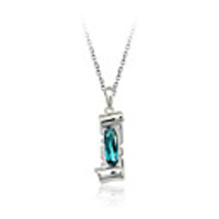 Oval-Shaped Crystal Pendant Necklace