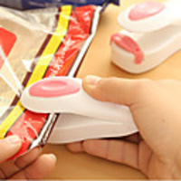 Portable Bag Clips Handheld Mini Electric Heat Sealing Machine Impulse Sealer Seal Packing Plastic Bag Work