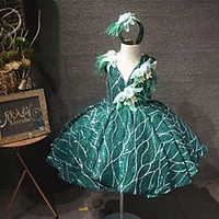 Princess / Ball Gown Knee Length Wedding / Party Flower Girl Dresses - Tulle / Sequined Sleeveless V Neck with Appliques / Paillette