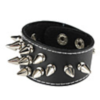 Retro Punk Style Rhombus Rivet Design Bracelet