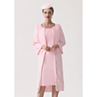 Sheath / Column Mother of the Bride Dress Elegant Plus Size Jewel Neck Knee Length Polyester Long Sleeve with Appliques 2020