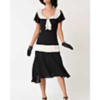 Sheath / Column Mother of the Bride Dress Elegant Vintage V Neck Ankle Length Chiffon Short Sleeve with Ruffles 2020