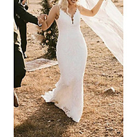 Sheath / Column Wedding Dresses V Neck Sweep / Brush Train Lace Sleeveless Country Romantic with Appliques 2020