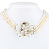 Simple Design Cowry Flower Diamond Pendant for Women (White)
