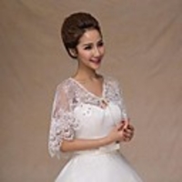 Sleeveless Capelets Lace Wedding / Party Evening / Casual Wedding Wraps With Rhinestone