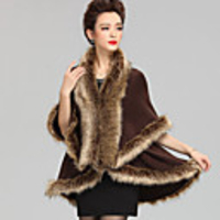 Sleeveless Capes Faux Fur / Imitation Cashmere Wedding Wedding Wraps / Fur Coats / Hoods Ponchos With Feathers / Fur