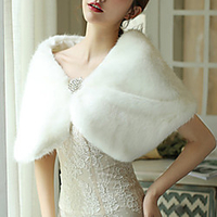 Sleeveless Shawls / Bridal Faux Fur Wedding / Party / Evening Shawl Wrap / Women