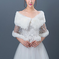 Sleeveless Shawls / Bridal Faux Fur Wedding / Party / Evening Shawl Wrap / Women