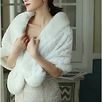 Sleeveless Shawls / Bridal Faux Fur Wedding / Party / Evening Shawl Wrap / Women