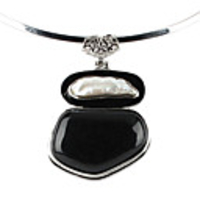 Special Cowry Irregular Shape with Rammel Necklace for Women (Black)