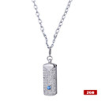 Stainless Steel Crystal USB 2.0 Flash drive Necklace (2GB)