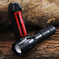 UltraFire LED Flashlights LED Flashlights / Torch 1600 lm LED LED 7 Emitters 5 Mode with Battery and Charger Zoomable Adjustable Focus Camping / Hiking / Caving Everyday Use Cycling / Bike Black