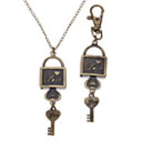 Unisex Lock Love Style Alloy Analog Quartz Keychain Necklace Watch (Bronze)